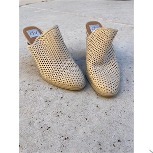 DOLCE VITA | Kenli Perforated Mule Booties size 8